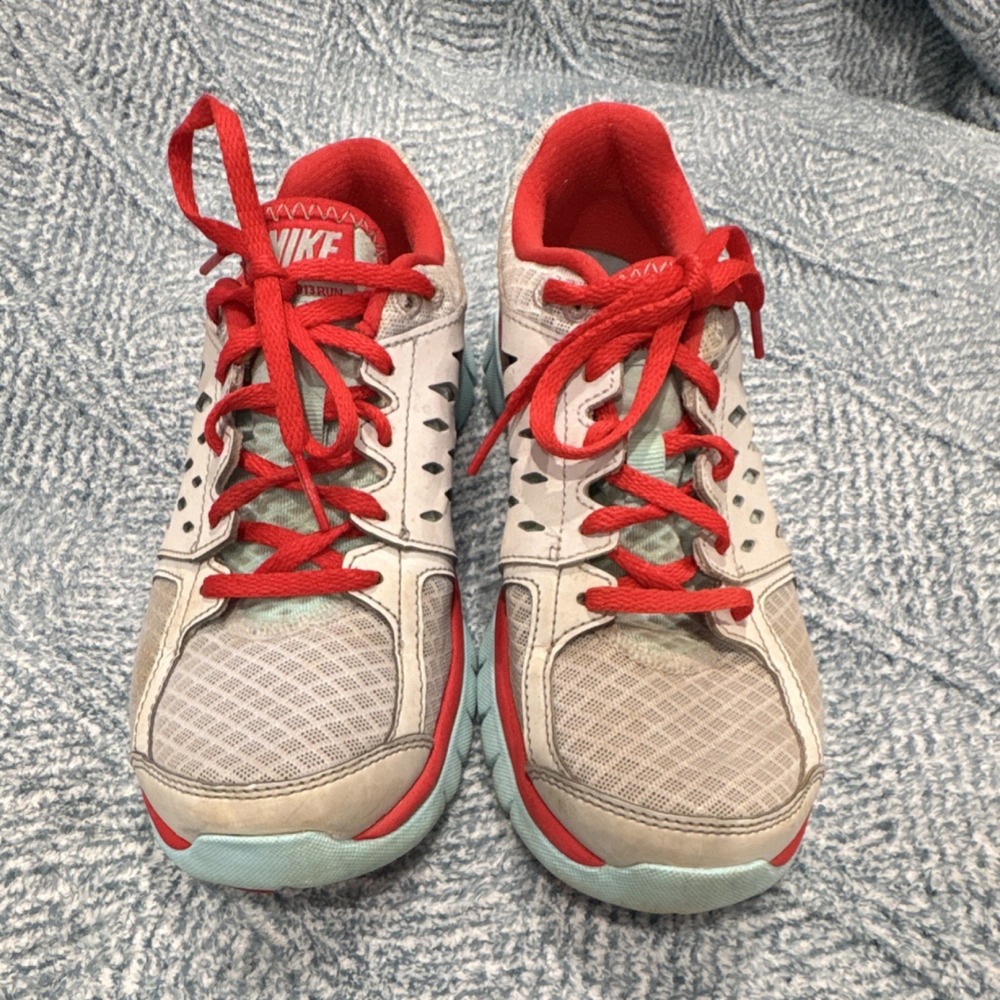 Nike Free Run‎ 5.0 Women's Gray Red Mesh Lace Up Lightweight Sneakers 580440-016